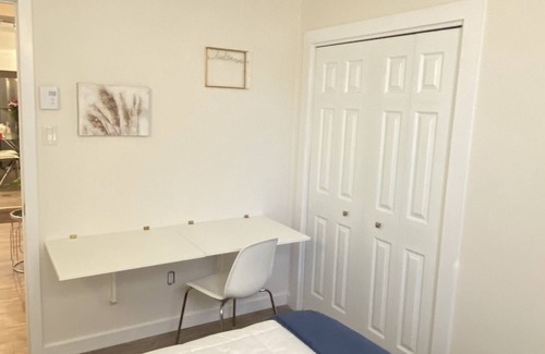 Hull Condo | Entire Large Fully Furnished Condo near Downtown Ottawa, Hull and Gatineau!