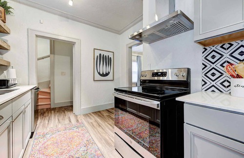 Lincoln Terrace House | Entire Lincoln Lodge by OU Medical