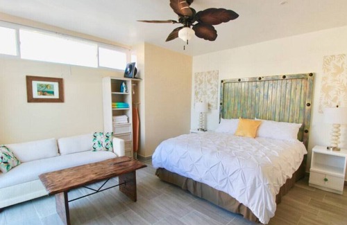 La Joya House | Entire Luxe Property, 3 Single Units, Private Pool & Jacuzzi
