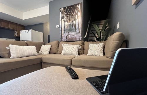 Irvington House | Entire Luxury 2 Bedroom Near NY/EWR With Workspace