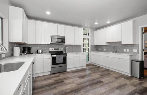 Spokane Apartment | Entire Main level of Beautiful Historic Home