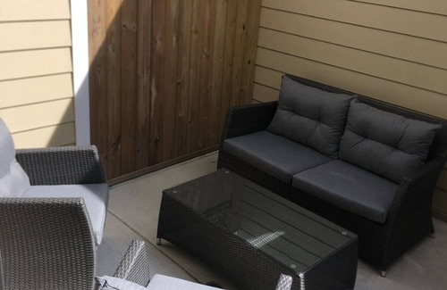 Ellicott City House | Entire New condo/townhouse with fantastic location, sleeps 8, TV’s in every room
