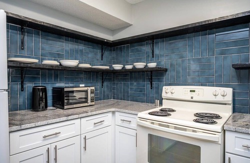 Norcross House | ENTIRE PLACE COZY QUIET 2b2b TOWNHOUSE