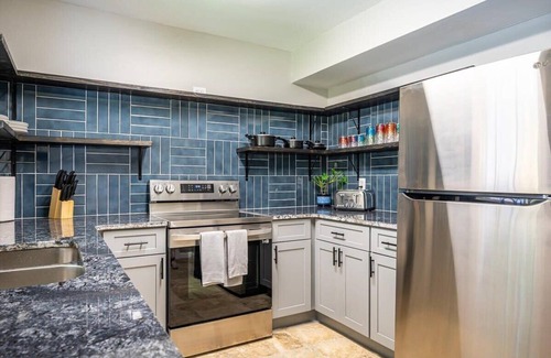 Norcross House | ENTIRE PLACE COZY QUIET 2b2b TOWNHOUSE