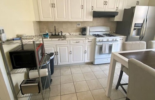 West New York House | Entire Place in West Ny, NJ(12 mints from NYcity