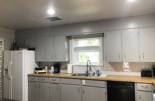 North Little Rock House | Entire Private Home in a safe, quiet, convenient neighborhood!