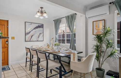 Lincoln Acres House | Entire Private 4-Bedroom w Garage & Gated Yard, Near San Diego Gaslamp, Beach, Available Now