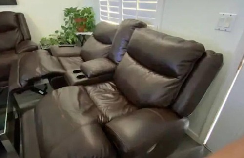 Canoga Park House | Entire private Luxury 1 Bedroom unit