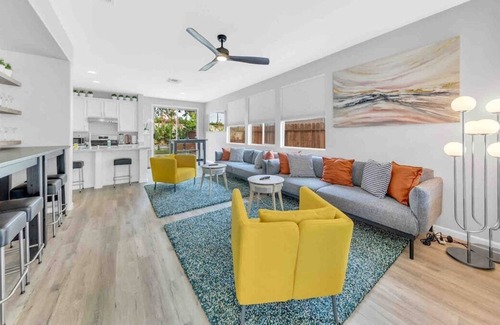West Sacramento House | Entire Randolph Home · Sun-filled & Stylish | Mins to Downtown | Parking
