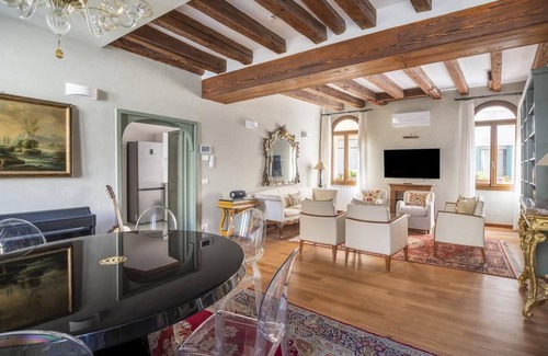San Marco House | Entire renovated 16th Cent. Palazzo in Venice's most exclusive S. Marco area