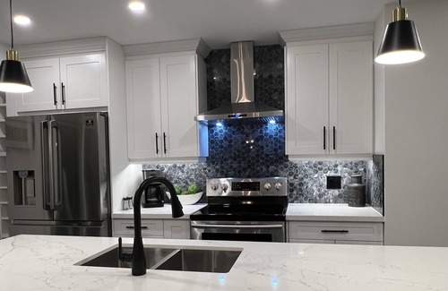 Burlington House | Entire Renovated house in Burlington On