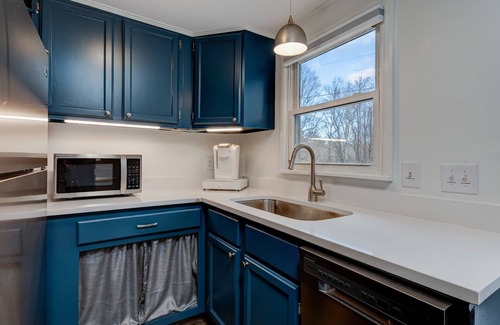 Avery Creek Cottage | Entire Residential Home - Arden, NC - Close to Sierra Nevada, Biltmore Park, I26