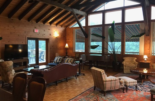 Allaben Resort | Entire Resort & Spa! (8 rooms/13 beds/26 ppl)