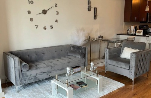 Midtown Condo | Entire Space! 1BR/1BA Condo King Bed & Free Parking! City Views! Safe Space