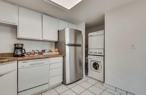 Las Vegas House | Entire Townhouse/2BD/2 King Exclusively/12min to Strip
