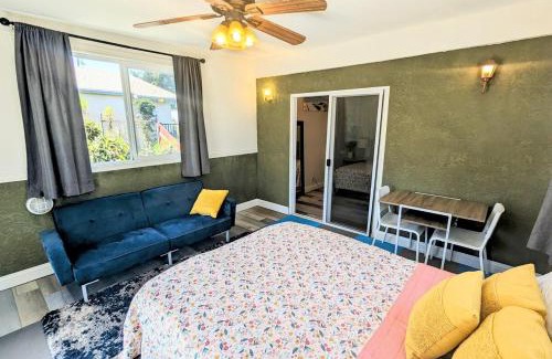 Lincoln Acres House | Entire Upstairs with 4 Bedrooms, 2 Baths and private entrance