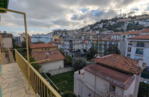 Saint-Sylvestre Apartment | Entre Colline et Ville