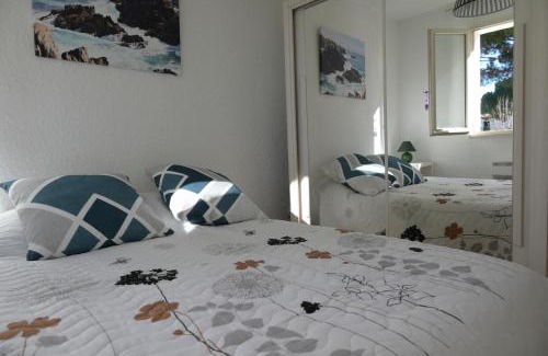 La Londe-les-Maures Apartment | Entre mer et collines Appartement T2