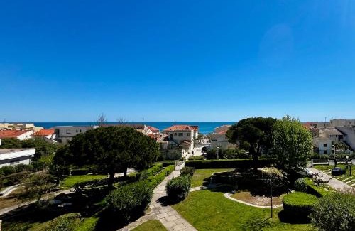 Carnon-Plage Apartment | Entre Mer & Port - T3 Carnon, Terrasse, Clim