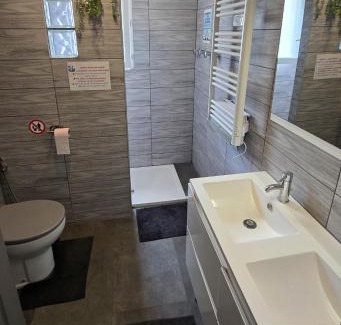 Aureilhan Bed & Breakfast | EntreLac&Océan3 - entrée et terrasse privée