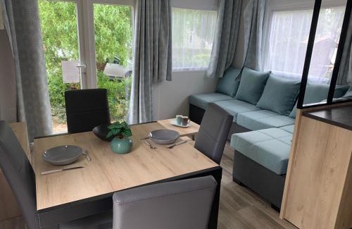 Piraillan Other | Envie d un break de paysages sauvages et de nature ce mobile home neuf tout confort climatise idealement situe au bord de l eau dans un camping 4 etoiles vous attend pour un week end quelques jours ou des vacances en famille
