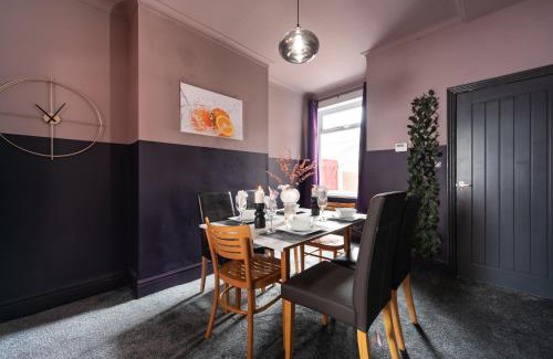 Hull House | Ephphatha 4 Beds Central A63 3 Bedrms Free Wifi - Close to HRI and MKM Stadium