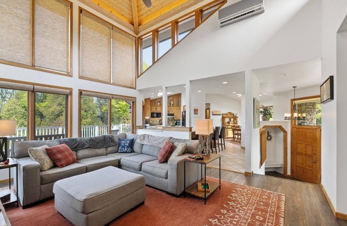 Ephraim House | Ephraim Cliff House: Stunning Panoramic Bay Views