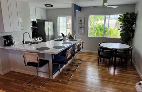 Village of La Jolla Apartment | EPIC 2-bedroom apartment/Steps to beach/AC and WiFi/Just Remodeled