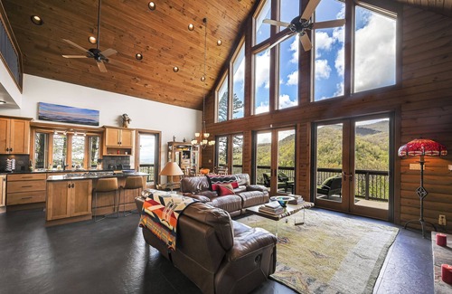 Fairview Cabin | Epic Mtn Views/Near AVL/Deck/Firepit/Modern Cabin
