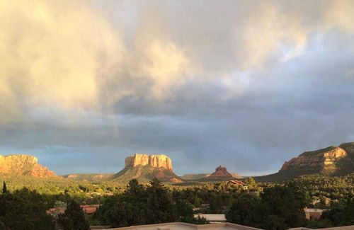 Sedona House | Epic Red Rock Panoramas Featuring Cathedral Rock