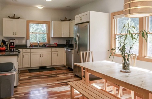 Asheville House | Epic Views! Immaculate Modern Cabin Just 10 Min. From Downtown!