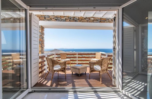 Tinos Town Villa | Epsilon Villa by TinosHost