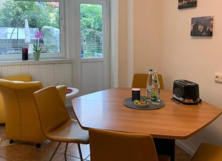 Daberstedt Apartment | Erdgeschoss-Wohnung mit 2 Schlafzimmern, Balkon und Parkplatz