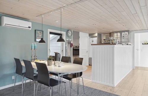Hou House | "Erhardt" - 800m from the sea by Interhome