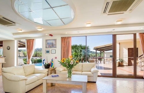 Maleme Hotel | Eria Resort Accessible Holidays