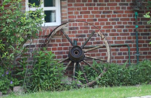 Lauenteil House | Erlenhof-Steinau-Fachwerkhaus-mit-Reetdach