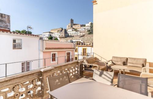 Ibiza City Centre Apartment | Es Palauet New duplex in Ibiza center with Dalt Vila views