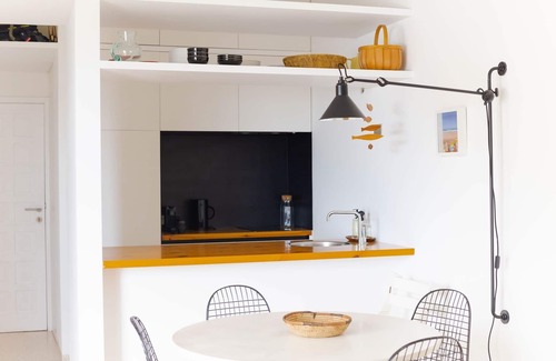Santa Cruz de Tenerife Apartment | Beach hideaway apartment with modernist design