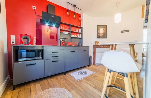 Brive-la-Gaillarde Apartment | Escale de Dali - Appartement 1 pièce