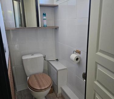 Toulon - Hyeres Apartment | Escapade à 2 à 300 mètres de la mer tout confort