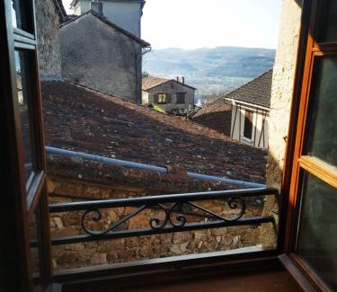 Capdenac-Le-Haut Apartment | Escapade médiévale à Capdenac-le-Haut