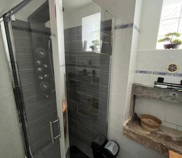 Capdenac-Le-Haut Apartment | Escapade médiévale à Capdenac-le-Haut