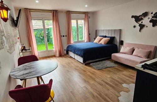 Orly Apartment | Escapade Parisienne - PARIS ORLY