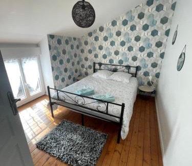 Chasseneuil-du-Poitou Apartment | Escapade poitevine - Maison climatisée avec 3 Ch - 4 min Futuroscope et Aquascope