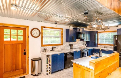 Woodbourne House | Escape 2 The Catskills