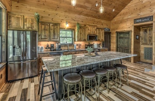 Mineral Bluff Cabin | Escape at Copper Ridge Cabin