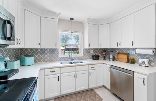 Myrtle Grove House | Escape by Beaches & Blue Angels