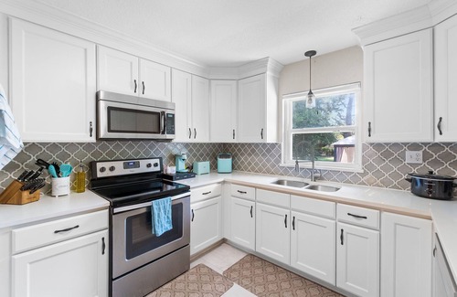 Myrtle Grove House | Escape by Beaches & Blue Angels