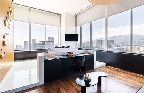 Santa Fe Apartment | Escape Corner Suite by Kukun