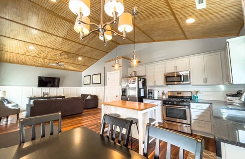 Minnesott Beach Cottage | Escape from the daily grind to the Black Duck!